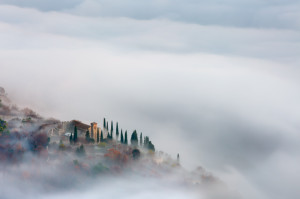 Caneva-Castello-con-nebbia
